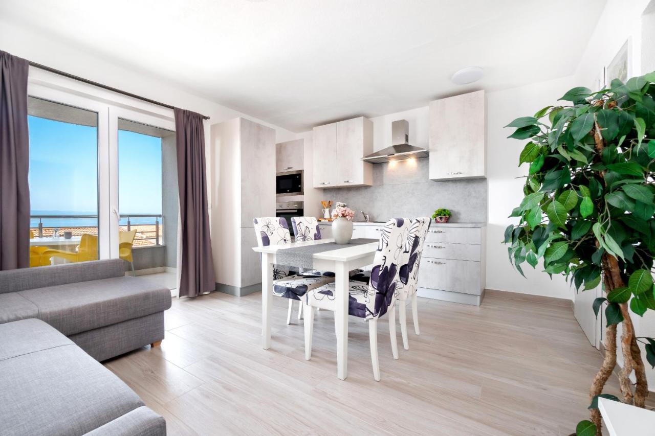 Apartments And Rooms Vuleta, Close To The Beach Makarska Esterno foto
