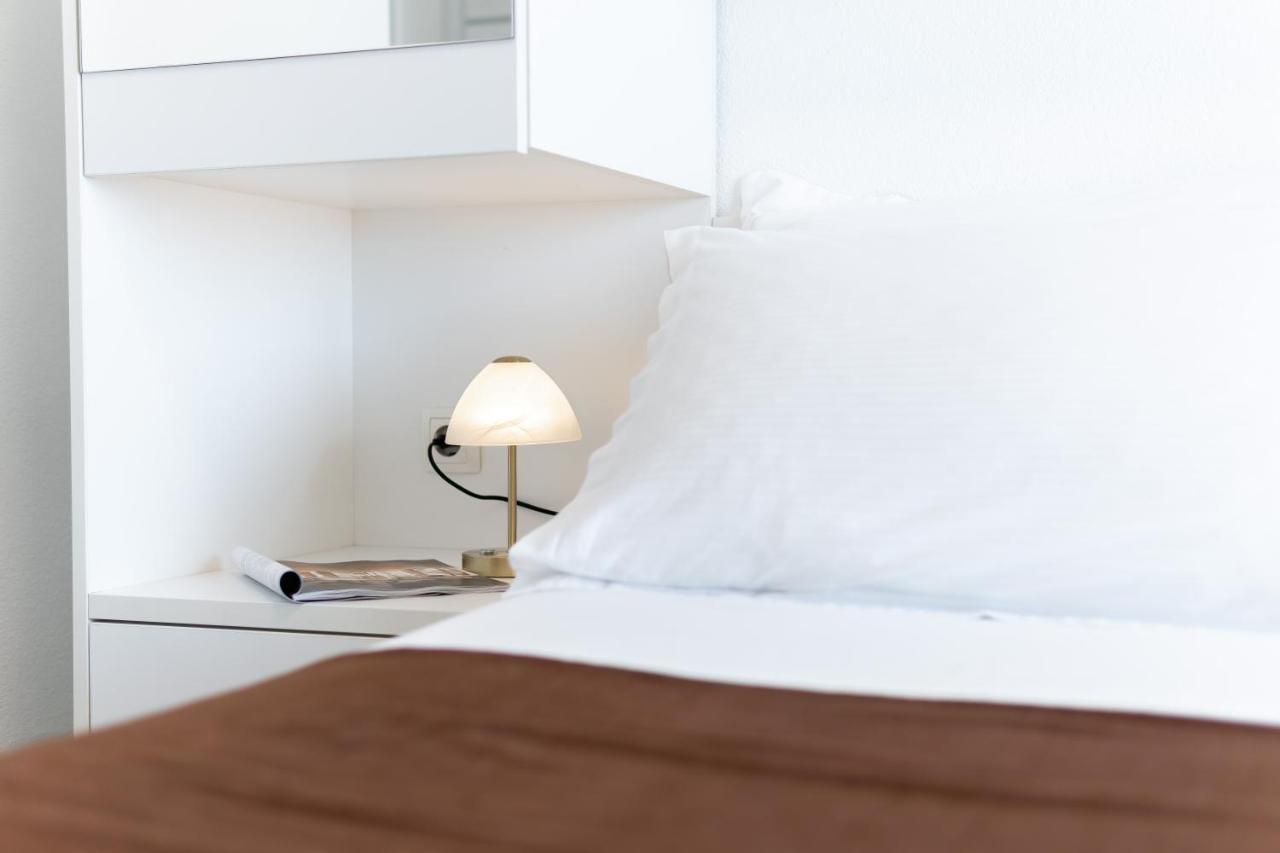Apartments And Rooms Vuleta, Close To The Beach Makarska Esterno foto