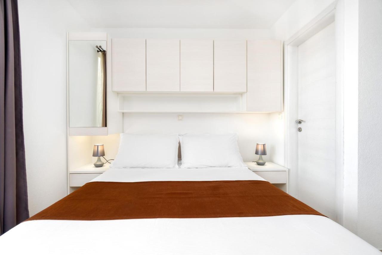 Apartments And Rooms Vuleta, Close To The Beach Makarska Esterno foto